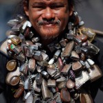 THAÏLANDE : LA FOIRE AUX AMULETTES