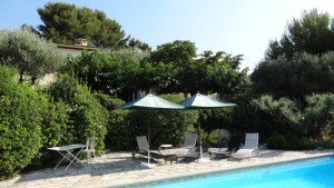 vue piscine - Location-villa-cote-azur