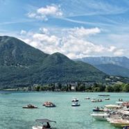 Annecy, un joyau touristique au pied des Alpes