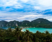 Découvrir le paradis de Koh Phi Phi : Plages blanches et eaux turquoises